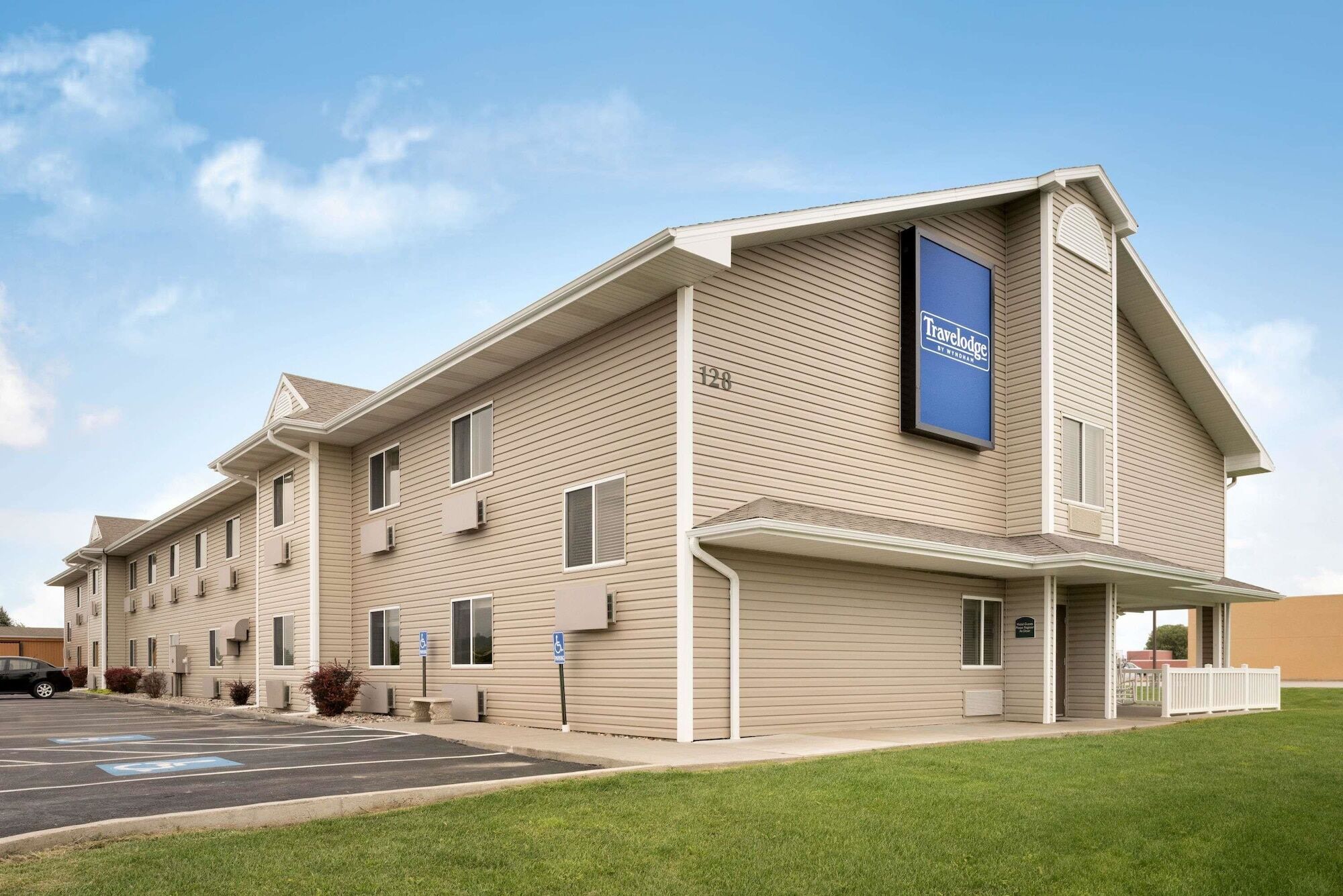 Travelodge By Wyndham Missouri Valley Экстерьер фото